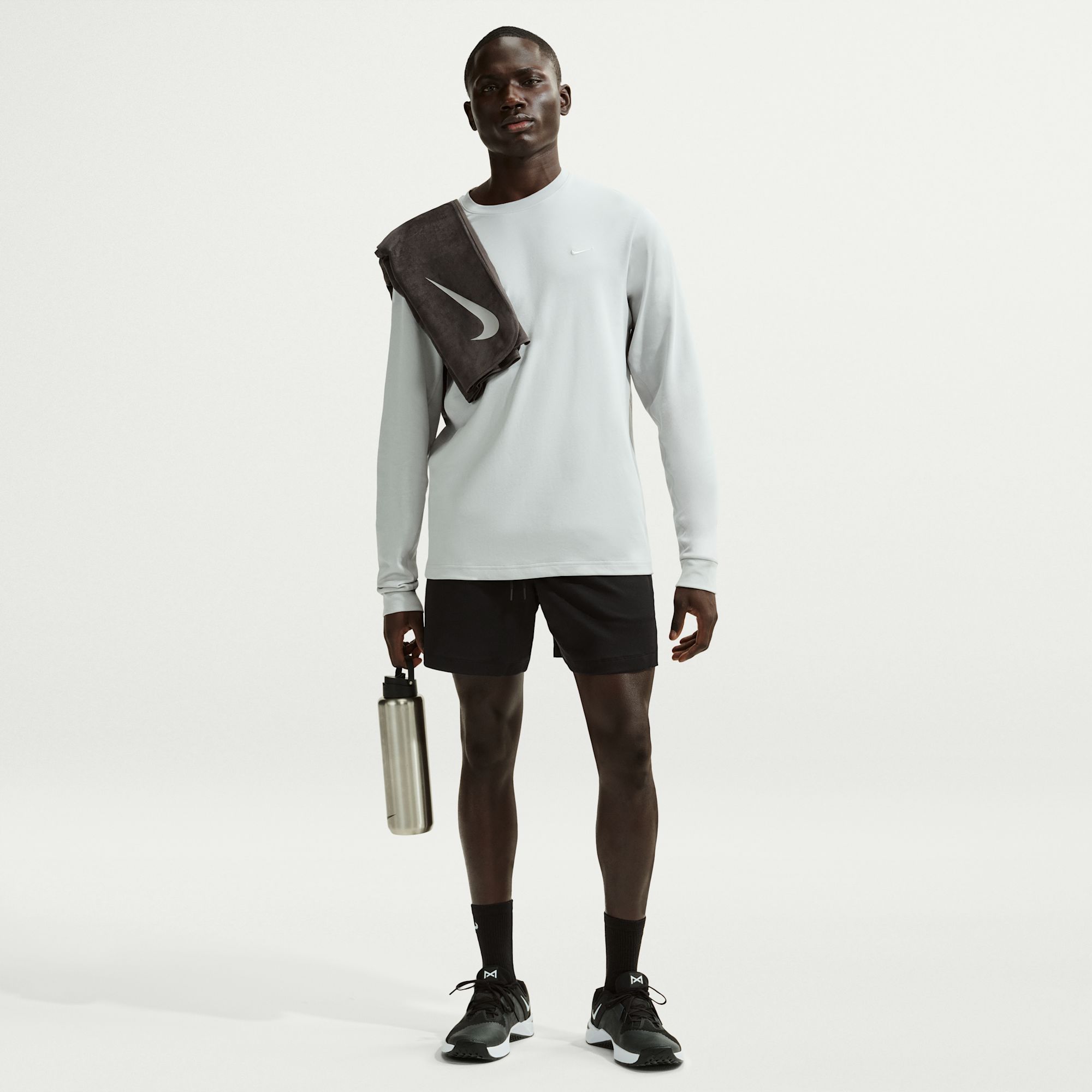 Nike Primary NanoKnit Short de alto rendimiento Dri-FIT de 18 cm para hombre
