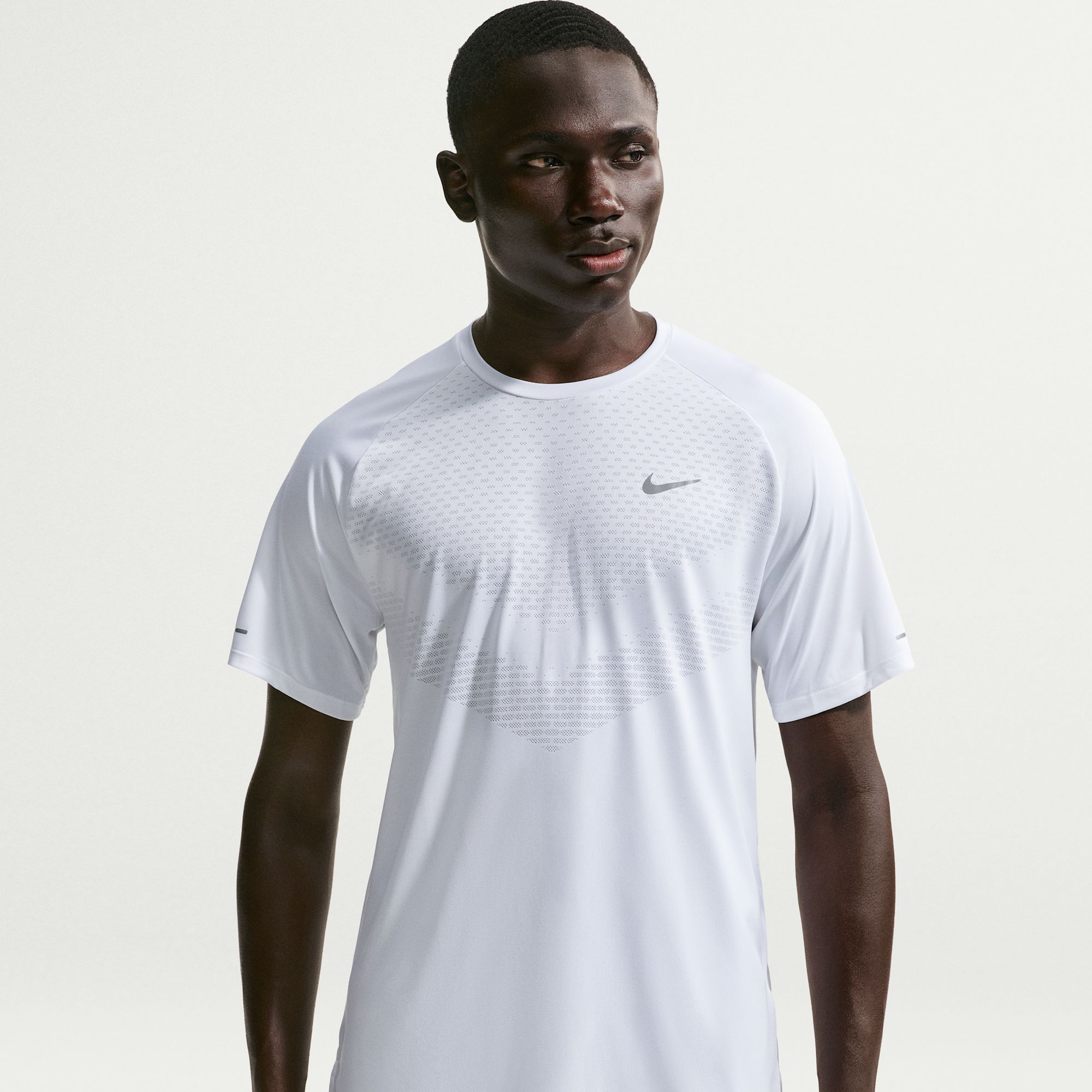 Nike Stride Polera de correr de manga corta Dri-FIT
