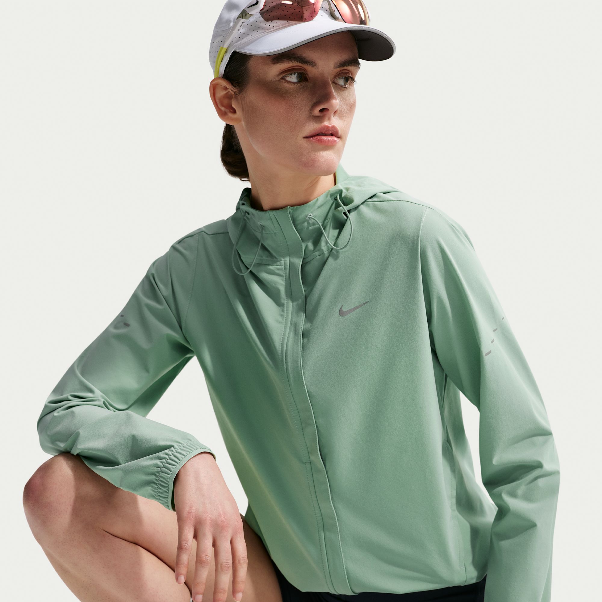 Nike Swift Chaqueta de correr Repel para mujer