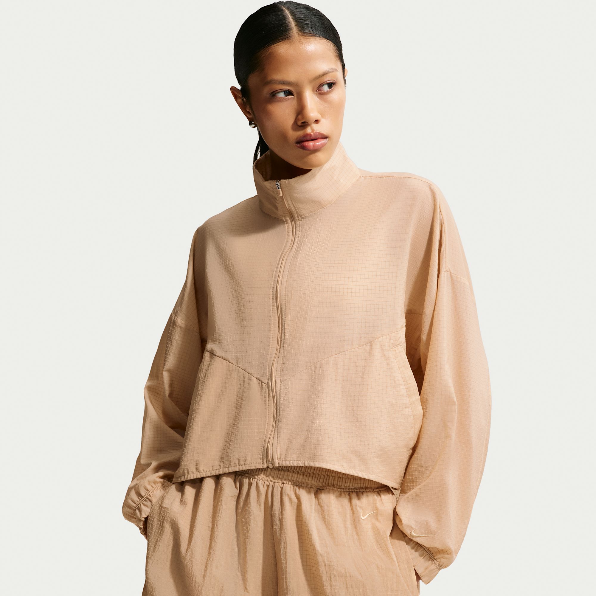 Nike Sportswear Chamarra ligera de ripstop oversized para mujer
