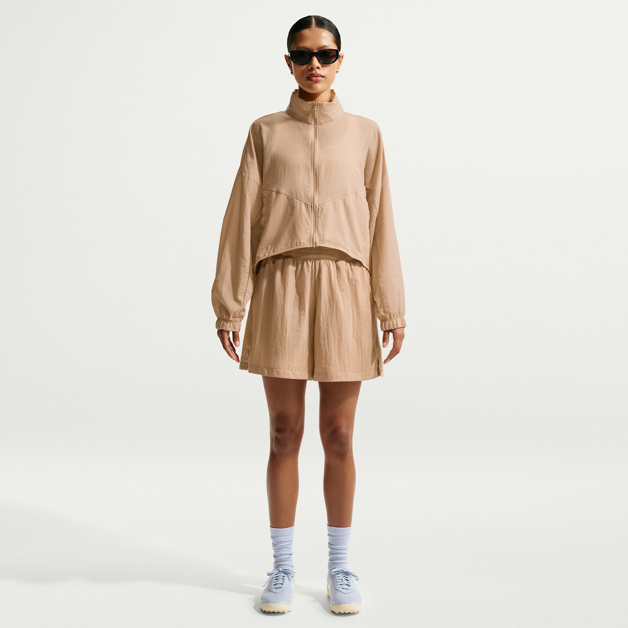 Nike Sportswear Shorts holgados de tiro alto de ripstop ligero para mujer