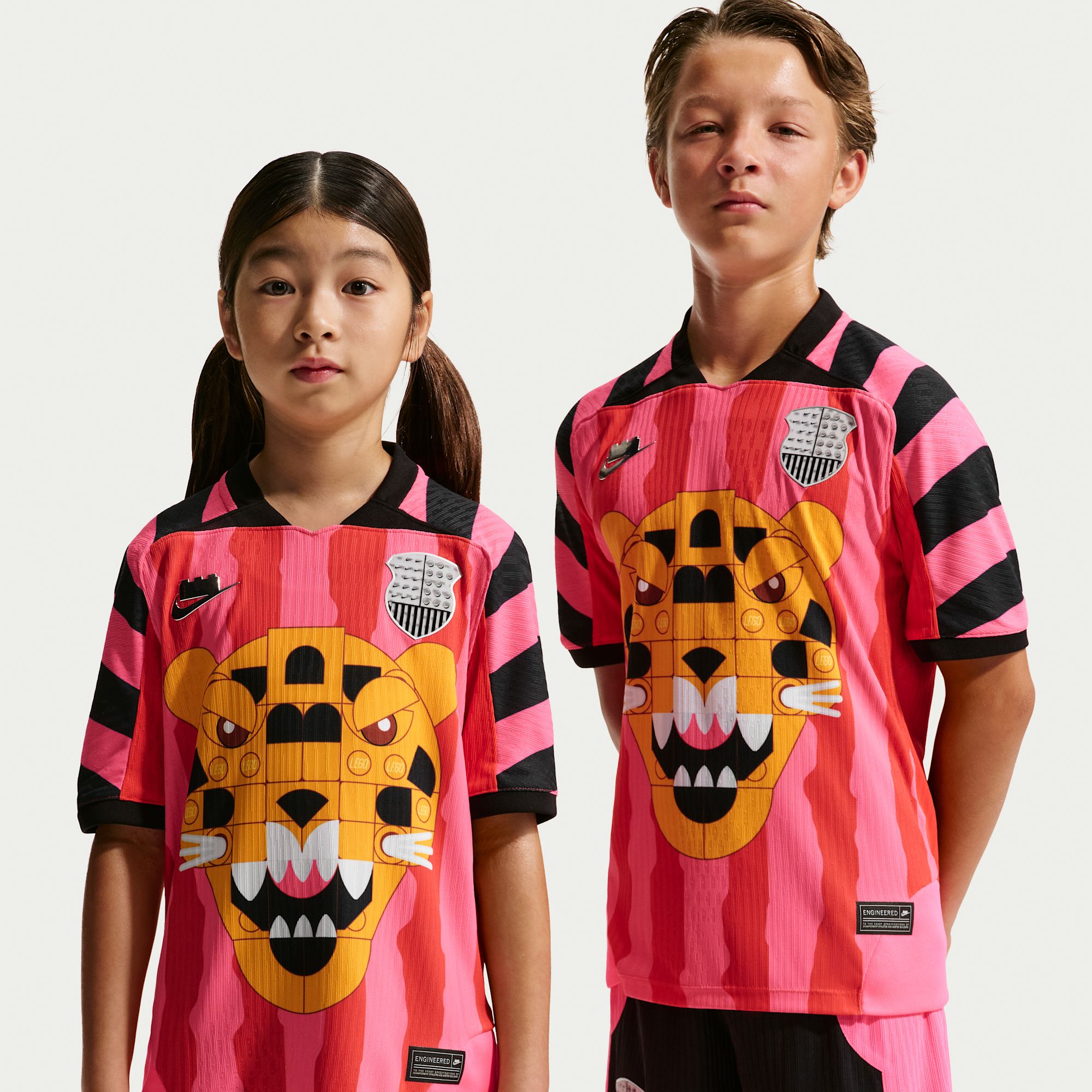 Nike x LEGO® Collection Camiseta de fútbol AeroFIT para niños grandes