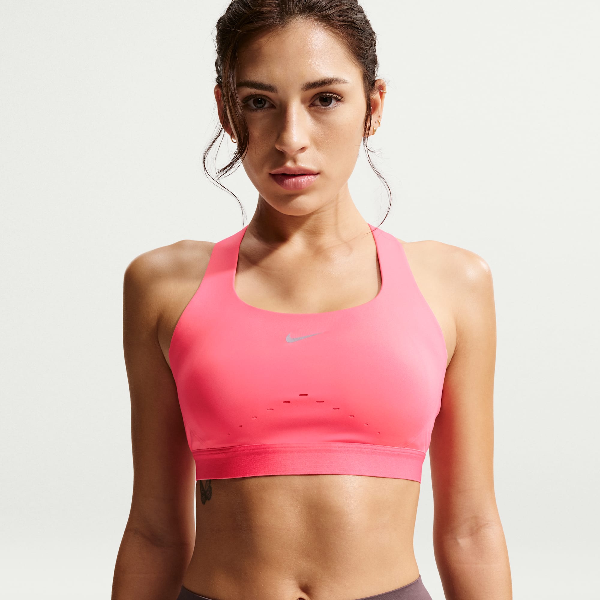 Nike Swift Peto deportivo de alta sujeción con forro ligero para mujer