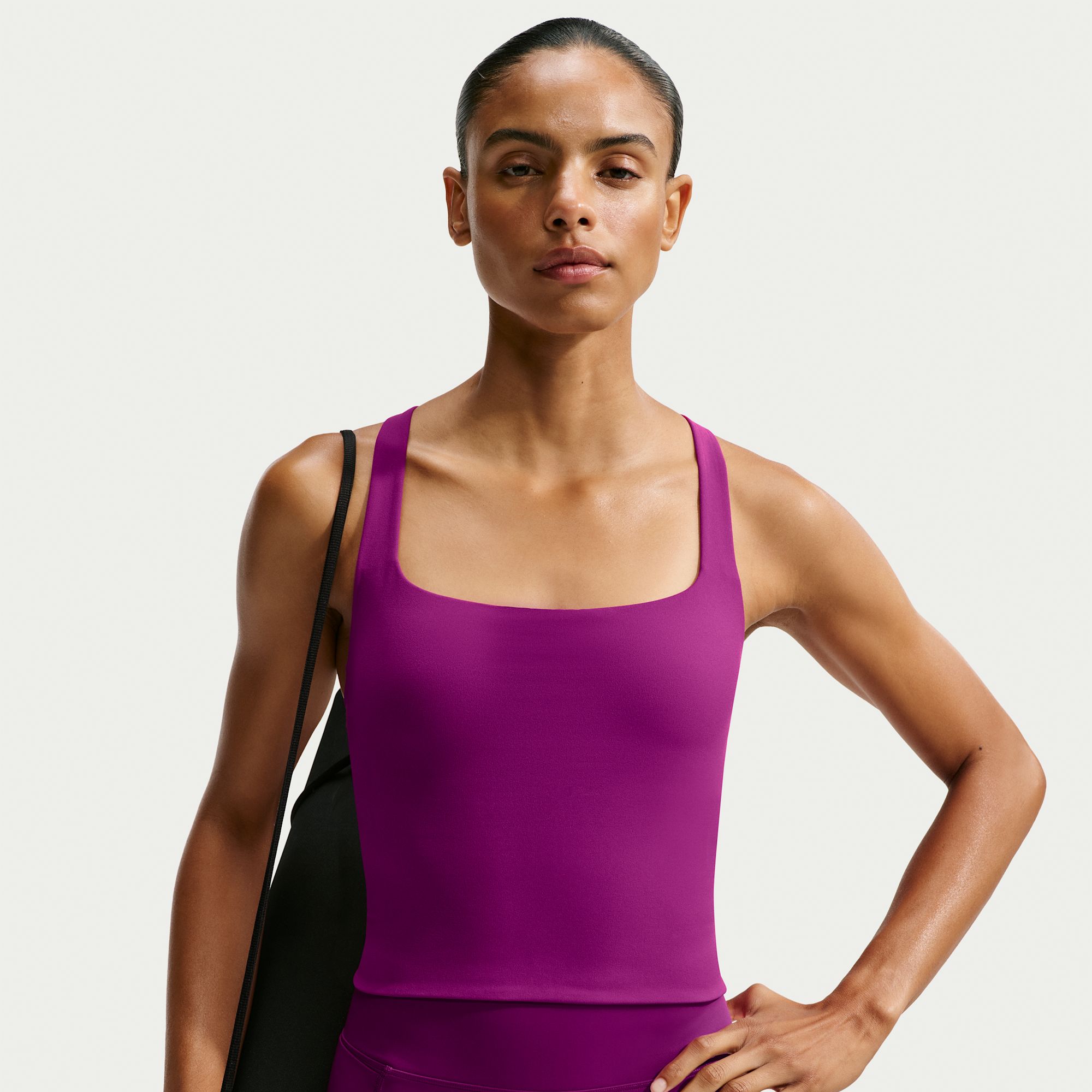 Nike Zenvy Polera de tirantes con bra deportivo de baja sujeción para mujer