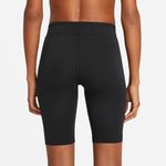 Nike-Sportswear-Essential