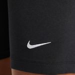 Nike-Sportswear-Essential