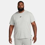 Nike-Sportswear-Premium-Essentials