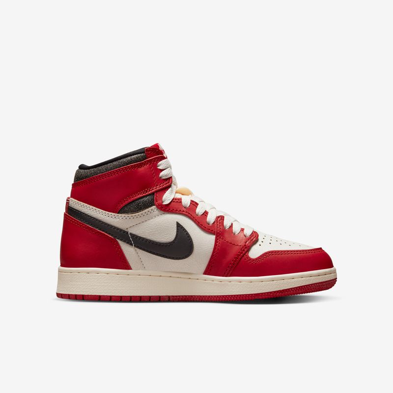 Nike Air store Jordan 1 Retro High OG Shoes and retro 4