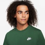 Nike-Sportswear-Club
