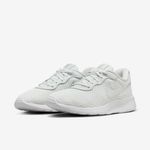 Nike-Tanjun-EasyOn
