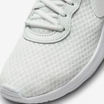 Nike-Tanjun-EasyOn
