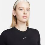 Nike-Sportswear-Essential