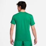 Nike-Sportswear-Club
