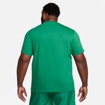 Nike-Sportswear-Club